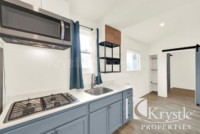 Foto del edificio - 215 Central Ave