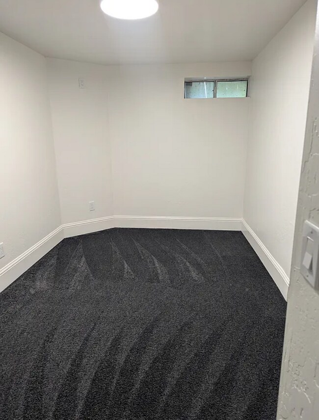 Foto del edificio - 460 Condor Ave