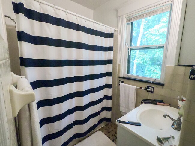 Baño - 2314 Ashland Ave