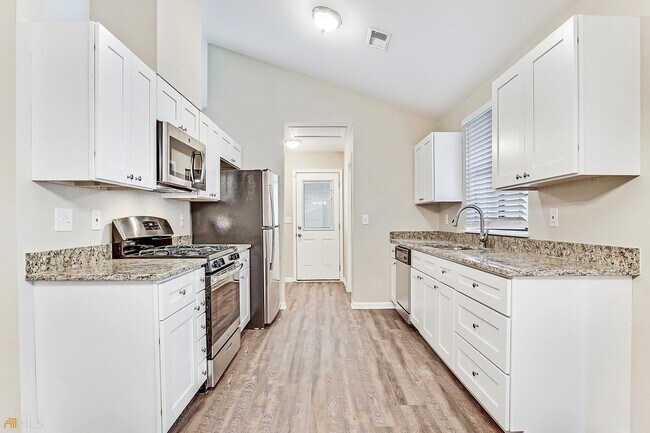 Foto del edificio - 2473 Leslie Brook Dr