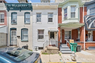 Building Photo - 1234 Mulberry St