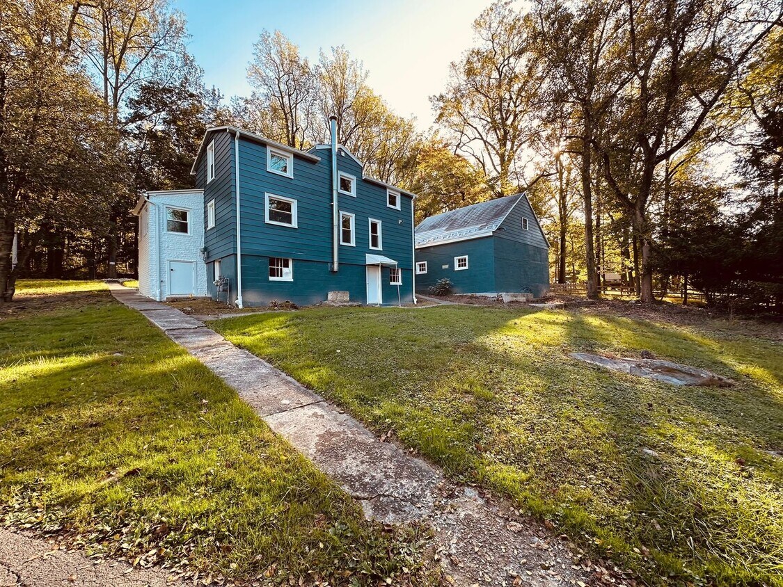 Foto principal - Remodeled Country House