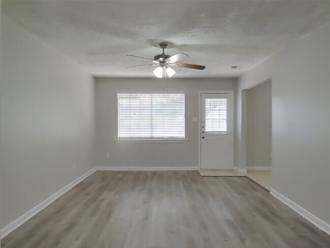 Building Photo - 5503 Jumada Cir