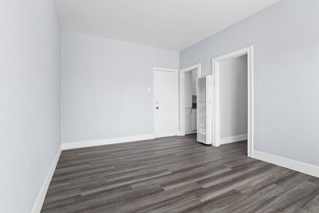 Foto del edificio - 458 Rose Ave