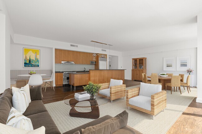 Building Photo - 505 Greenwich St