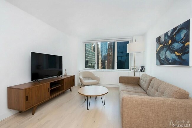 Building Photo - 322 W 57th St