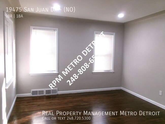 Foto del edificio - MOVE IN READY 3 BEDROOM BUNGALOW in DETROIT