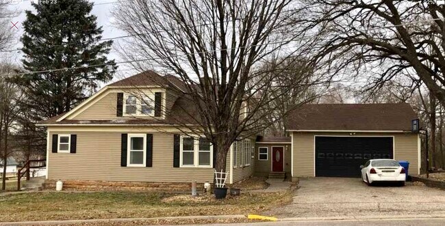 Foto del edificio - 250 E Cherry St