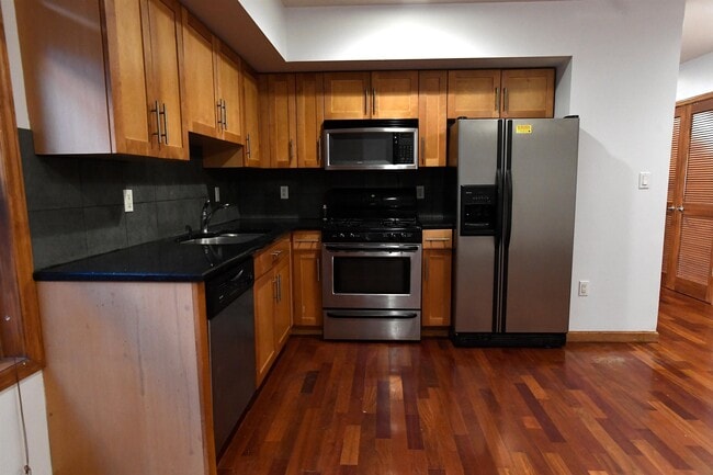 Building Photo - 4801 Palisade Ave
