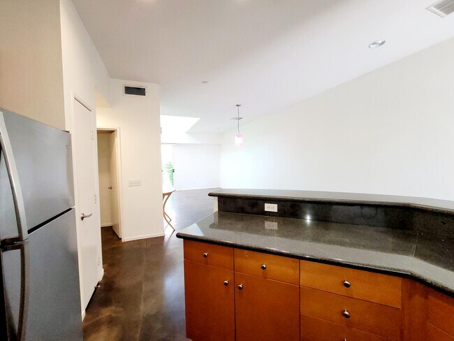 Foto del edificio - 3545 Sunburst Blvd