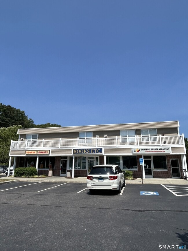Building Photo - 1064 Poquonnock Rd