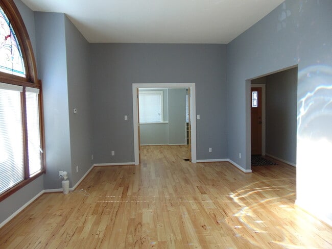 Foto del edificio - 824 NE Ravenna Blvd