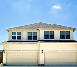 Building Photo - 441 Northwood Dr
