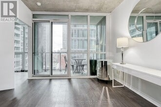 Building Photo - 88 Blue Jays Way