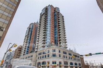 Building Photo - 910-605 5 Ave SW