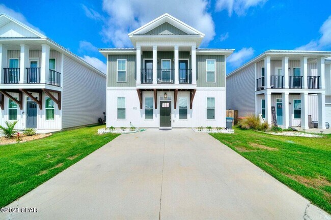 Foto del edificio - 430 Raven Ln