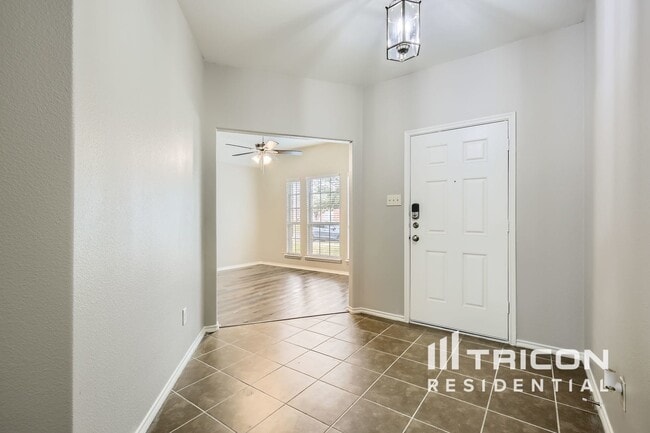 Building Photo - 205 Independence Tr