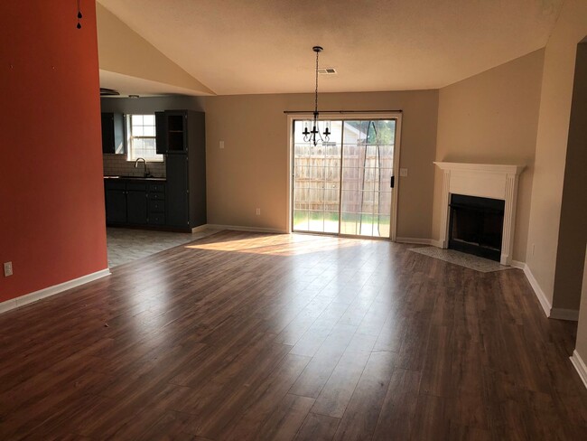 Building Photo - Spartanburg - 3Bd/2Ba, 1248SF