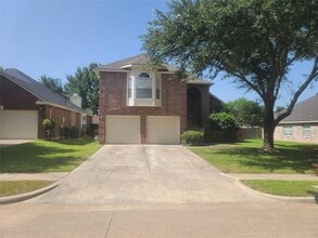 Building Photo - 2217 Sky Harbor Dr