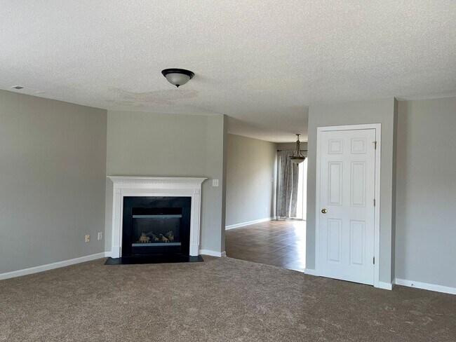 Foto del edificio - Updated 4 Bed/2.5 Bath in Great Location!