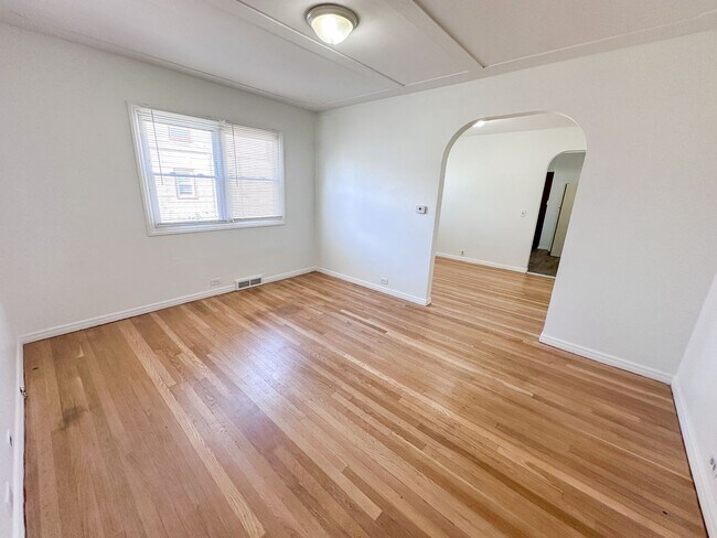 Foto del edificio - 703 Spencer St NE