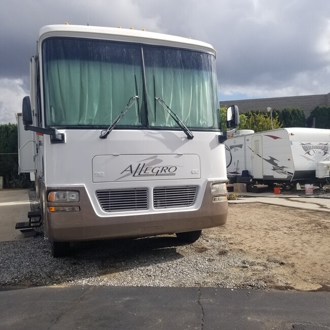 Building Photo - 218 W Carson St