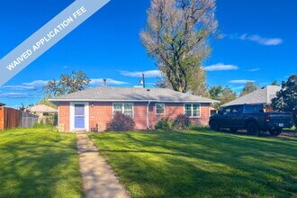 Building Photo - 3025 Holly St