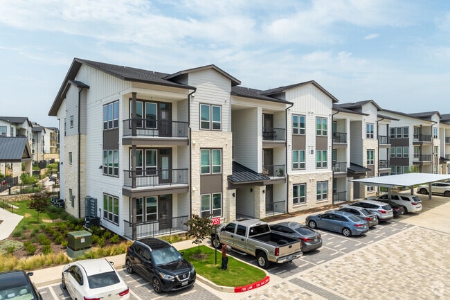 Building Photo - Caroline Georgetown