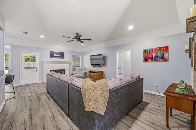 Foto del edificio - Beautiful large 3 bedroom home