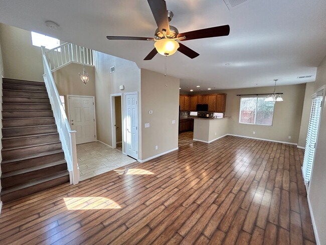 Foto del edificio - *BEAUTIFUL 2 STORY HOME IN GATED COMMUNITY...