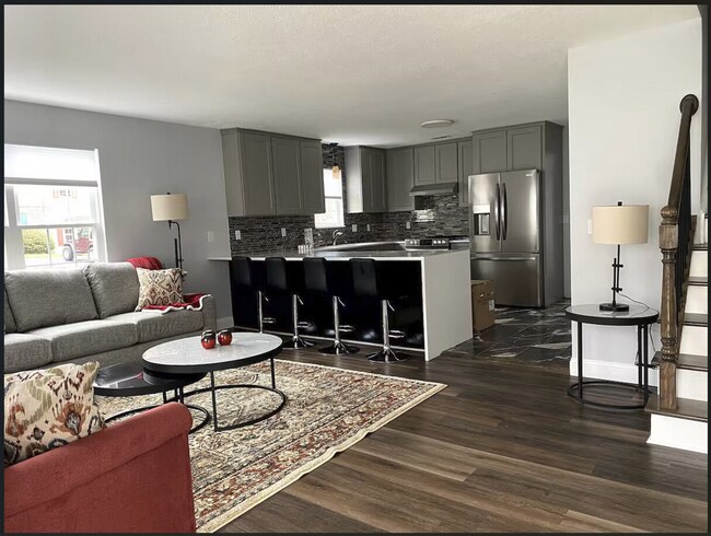 Foto del edificio - 3 Bedroom 3 Bathroom - Short Term Lease