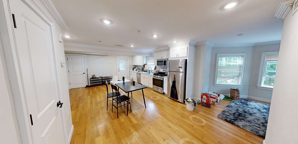 Primary Photo - 62 Gordon St