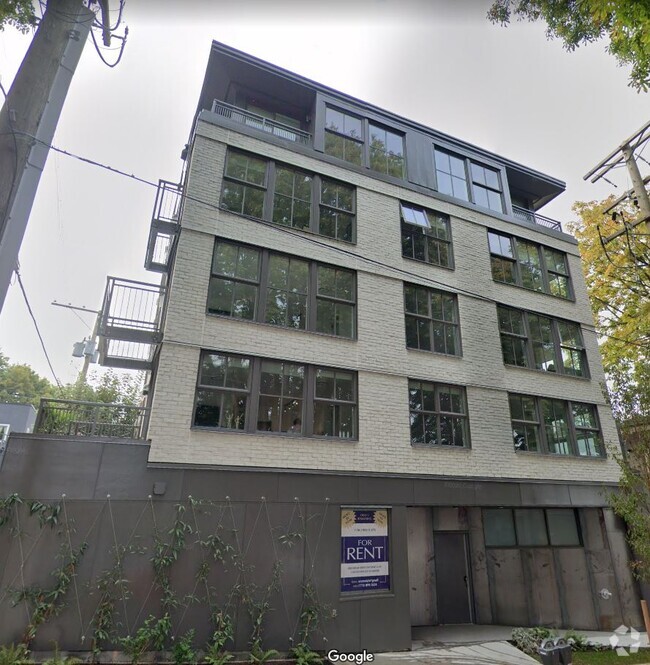 Building Photo - 1716 Napier St