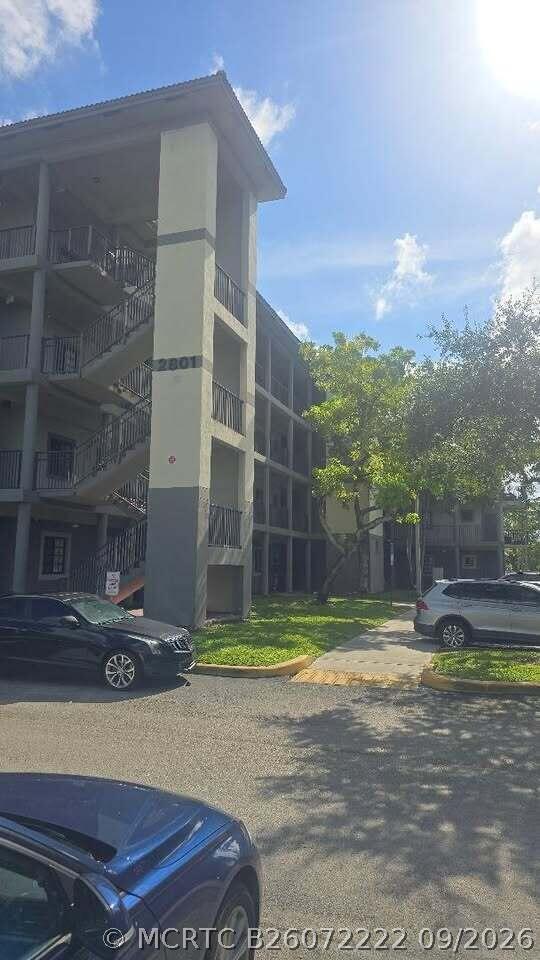 Foto del edificio - 2801 Riverside Dr