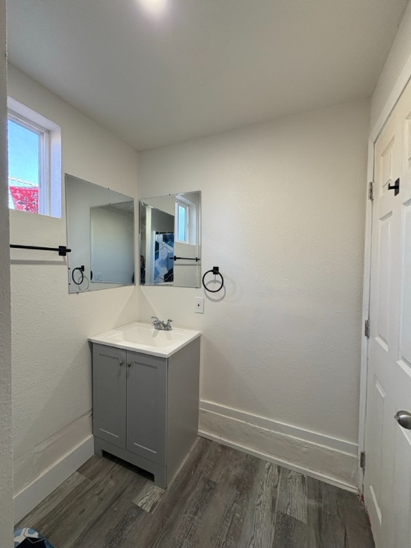 Building Photo - 4346 Keeler Ave