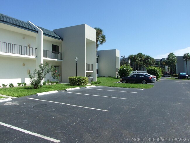Building Photo - 1605 US-1