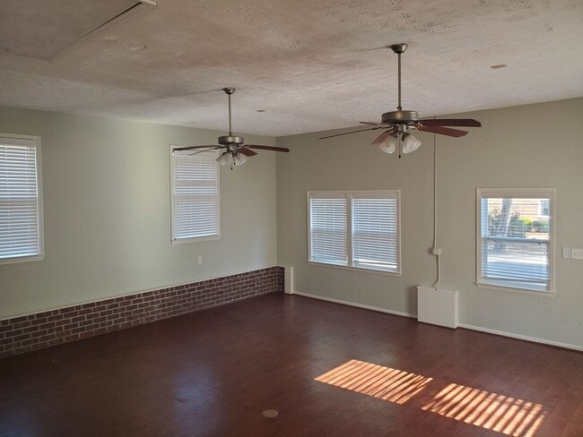 Building Photo - 2033 Wood Duck Dr