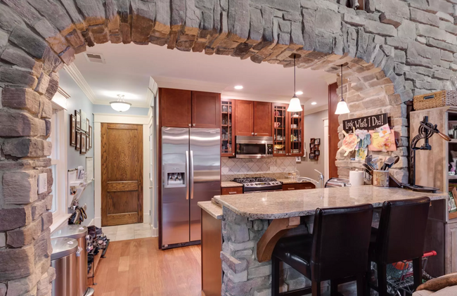 Kitchen - 126 Lathrop Ave
