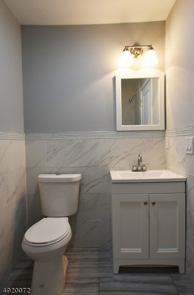 Building Photo - 446 E Jersey St