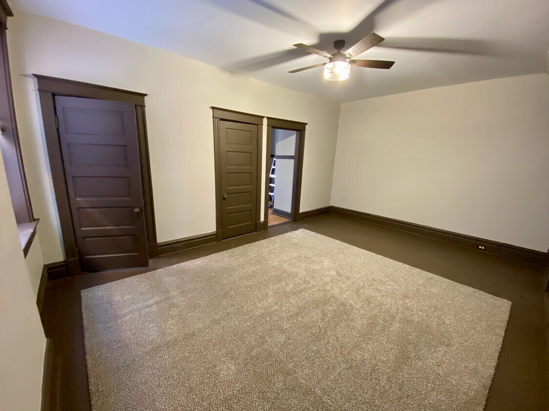 2925 Victor St Unit 2925 1st, St Louis, MO 63104 Apartments in St