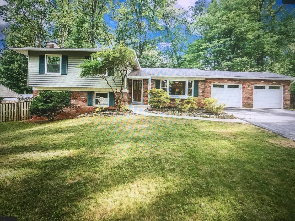 Foto principal - 7624 Dew Wood Dr
