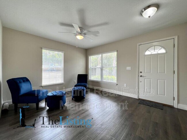 Building Photo - 8593 Plumeria Ave