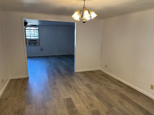 Foto del edificio - 1220 Graham St