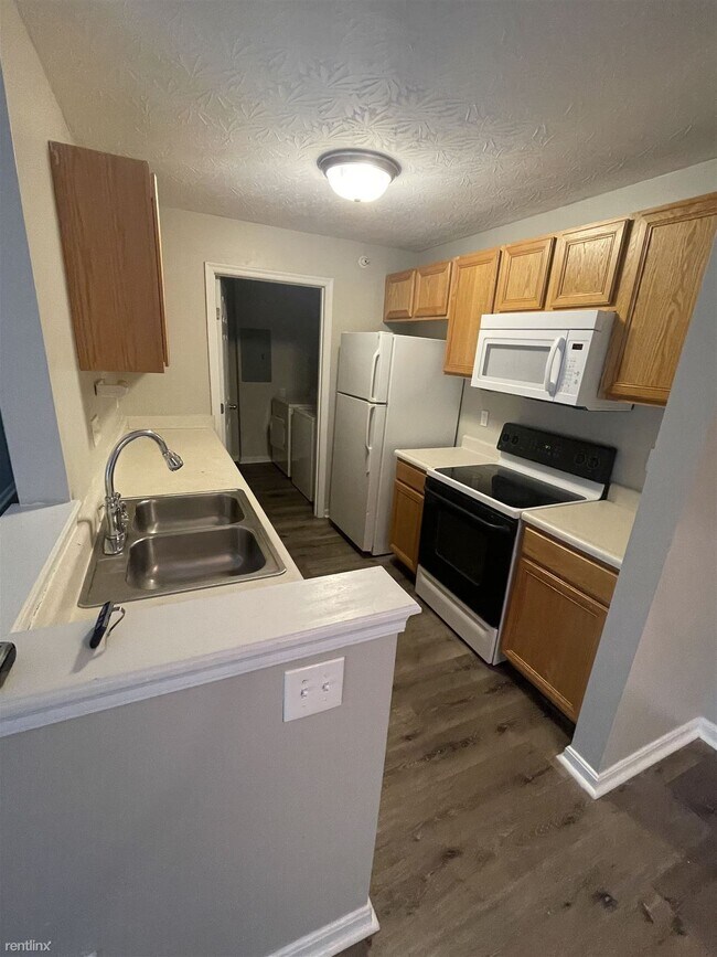 Building Photo - 2 br, 2 bath Condo - 4561 Foley Rd Apt 3
