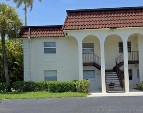 Building Photo - 717 S US Hwy 1