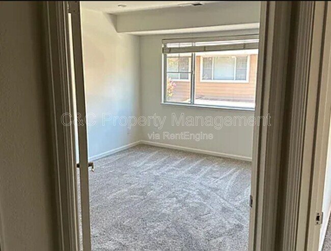 Foto del edificio - 542 Mill River Ln