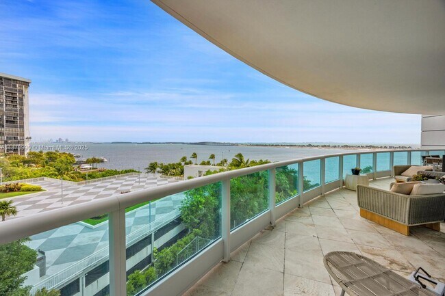 Foto del edificio - 2127 Brickell Ave