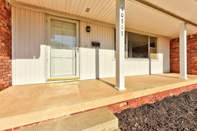 Building Photo - 10313 Whitehaven Rd