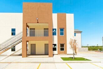 Building Photo - 315 Dorel Dr