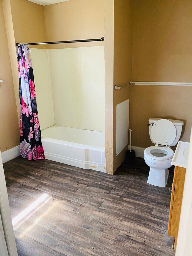 158 Waynes Pl, Sharon, PA 16146 House Rental in Sharon, PA